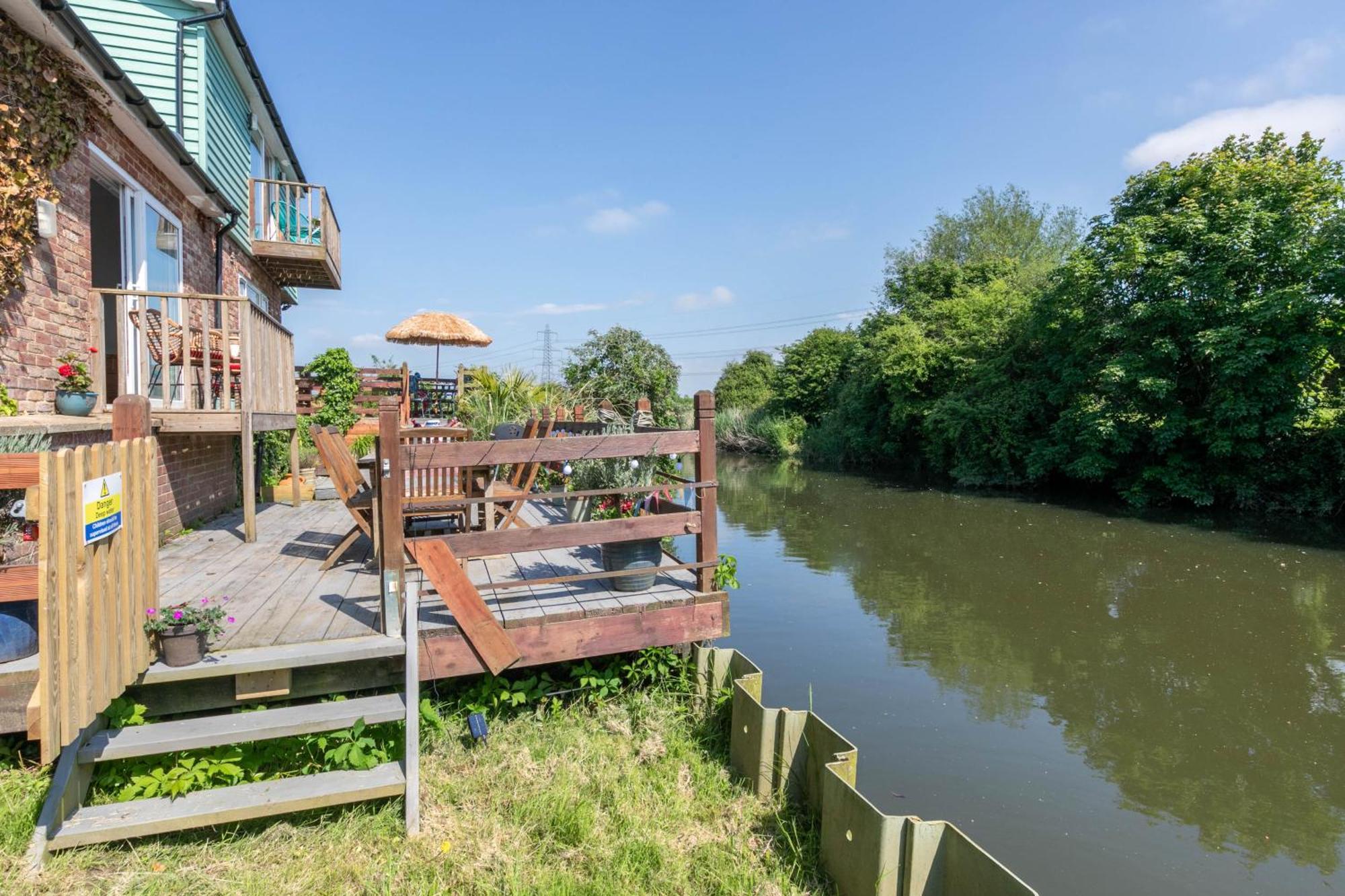 Vila Riverside Escape Iden Rye Exteriér fotografie